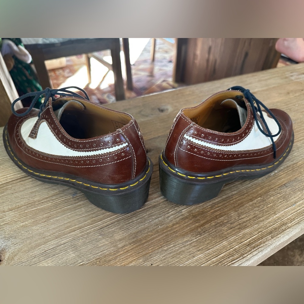 Dr. Martens 3989 VINTAGE BROWN+OFF WHITE BROGUE LEATHER OXFORD MARY JANE